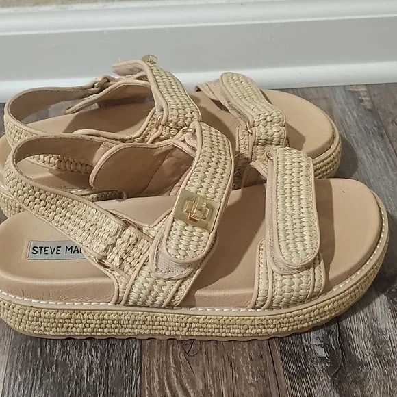 Steve Madden Big Mona Platform Nude Sandals - Picture 3 of 5